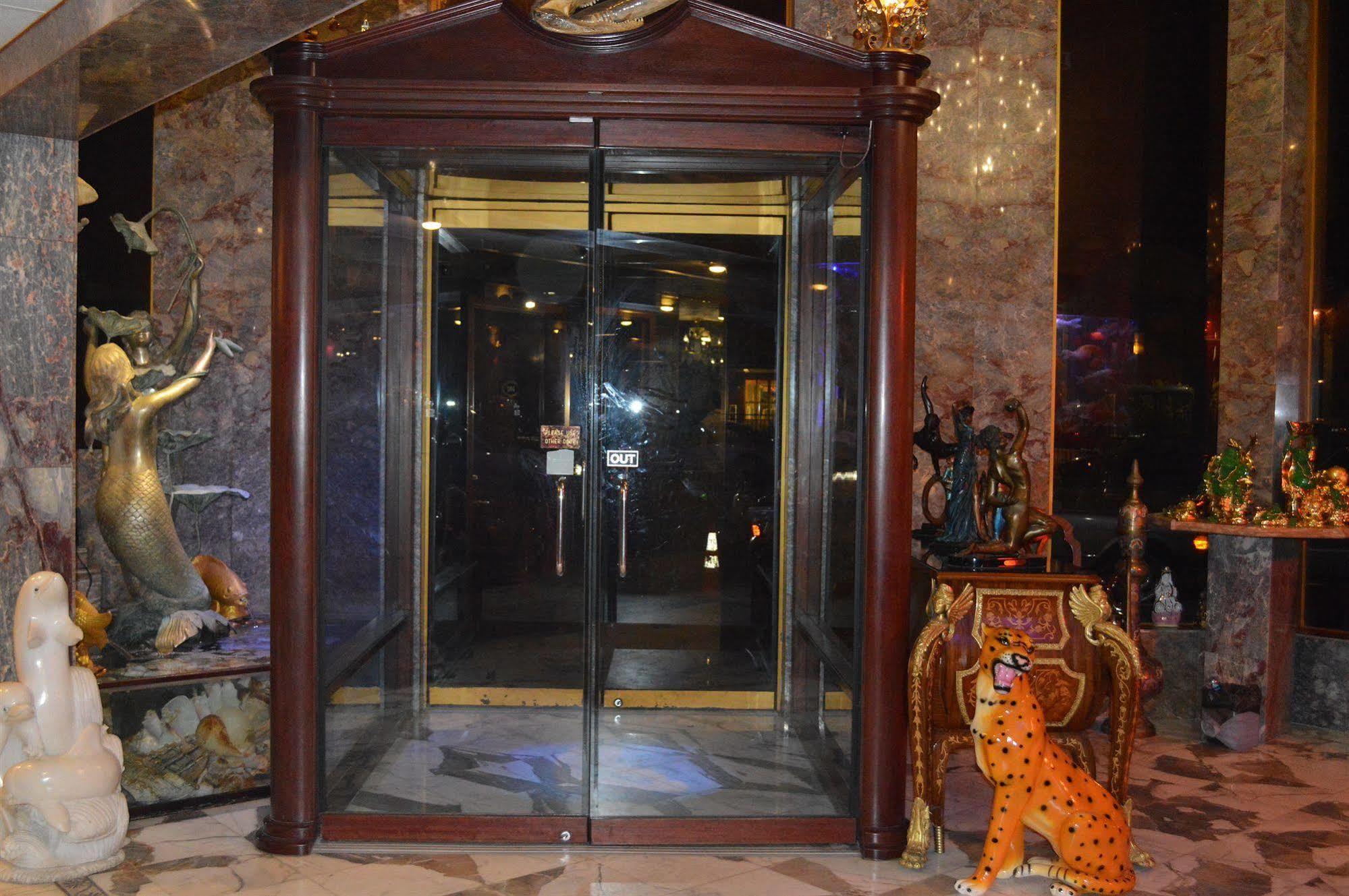 Paris Suites Hotel Нью-Йорк Екстер'єр фото